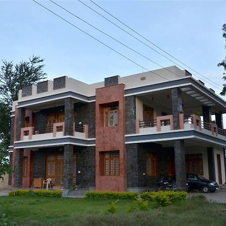 The Royale Country Retreat Bed and Breakfast Ουνταϊπούρ Εξωτερικό φωτογραφία